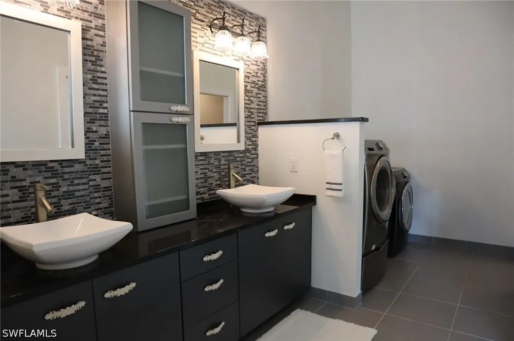 3049 SW 11th Place Cape Coral FL 33914