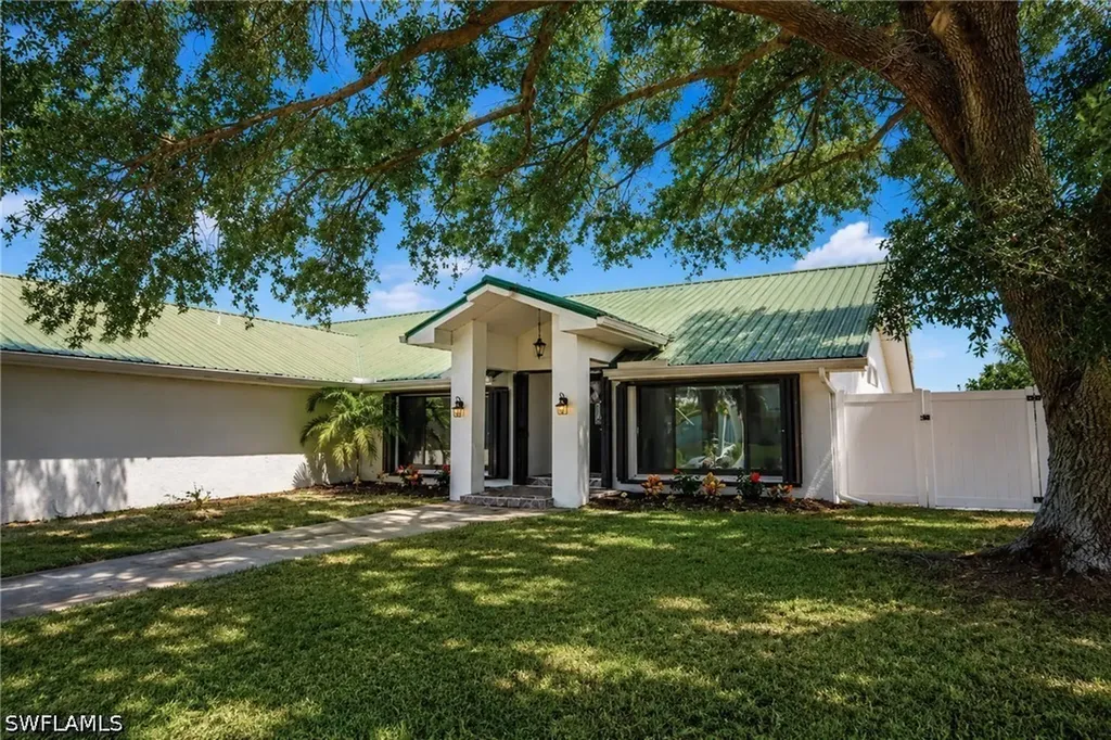 3049 SW 11th Place Cape Coral FL 33914
