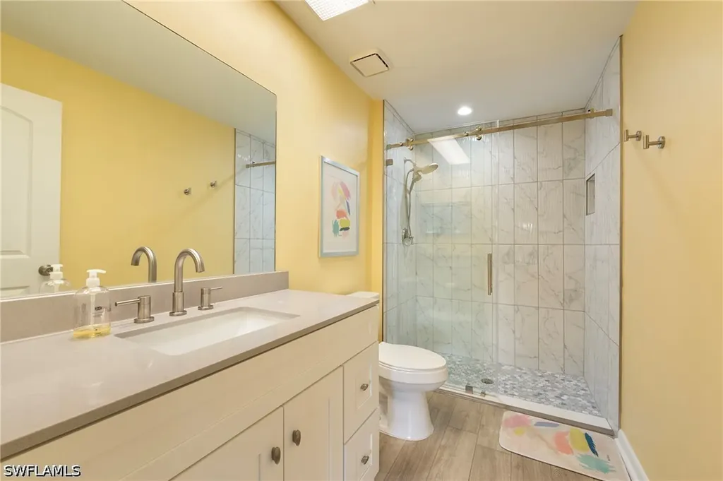 3313 Europa Drive Naples FL 34105