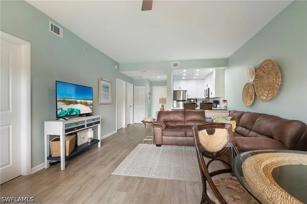 3313 Europa Drive Naples FL 34105