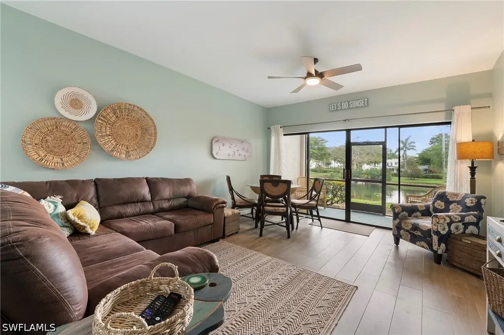 3313 Europa Drive Naples FL 34105