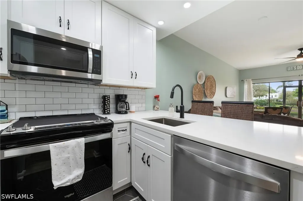 3313 Europa Drive Naples FL 34105