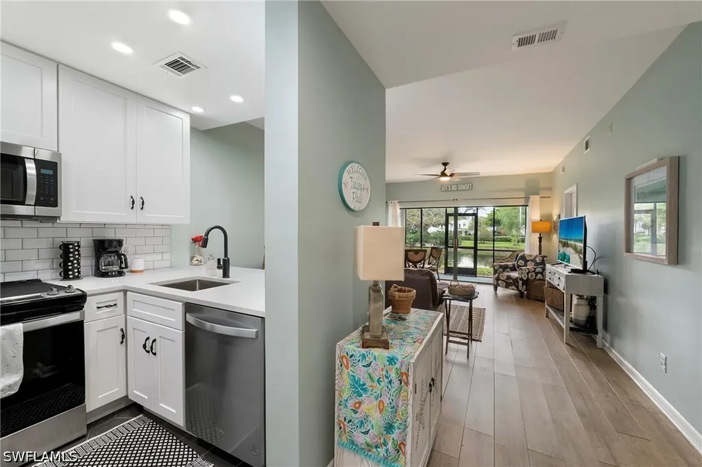 3313 Europa Drive Naples FL 34105