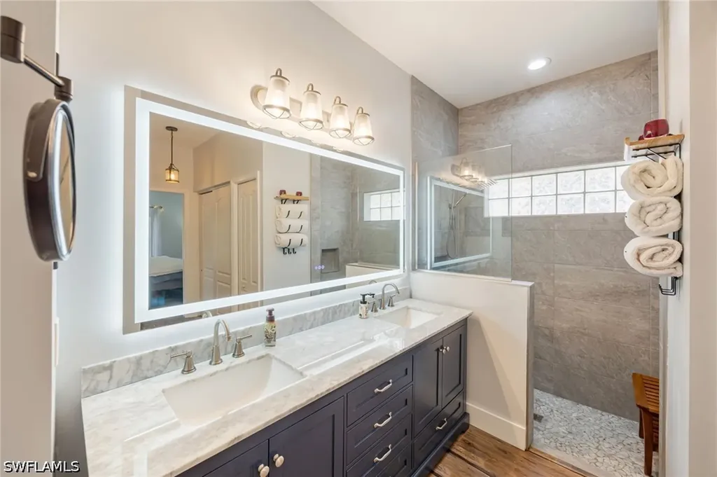 219 Glen Eagle Circle Naples FL 34104