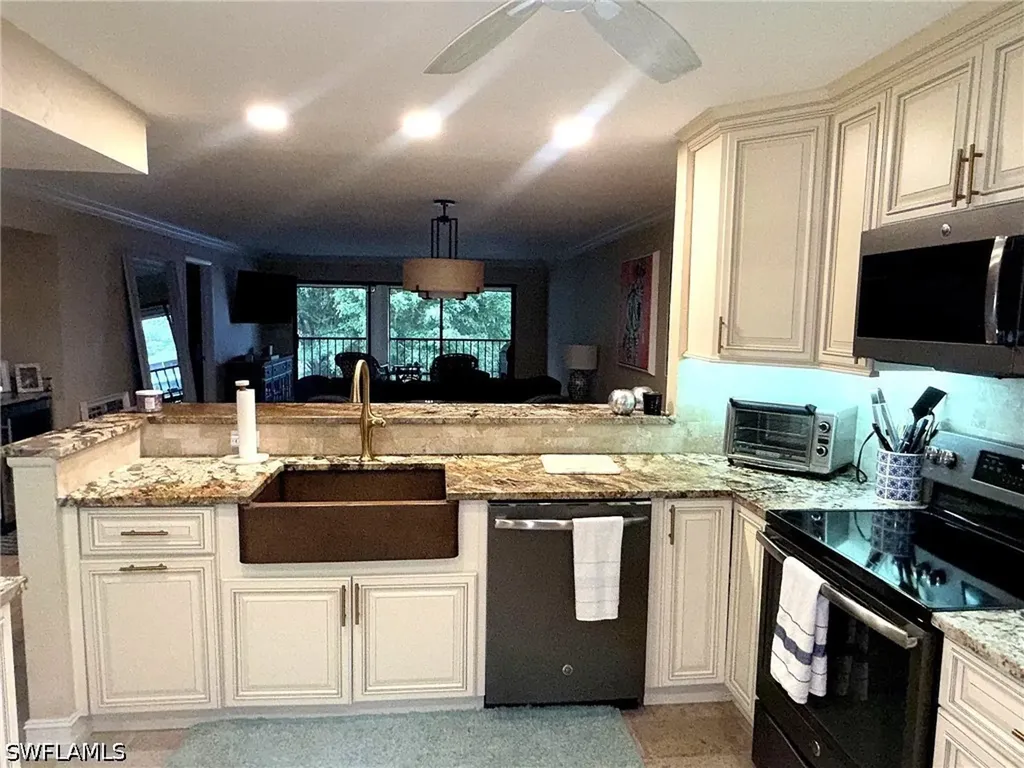 800 Misty Pines Circle Naples FL 34105