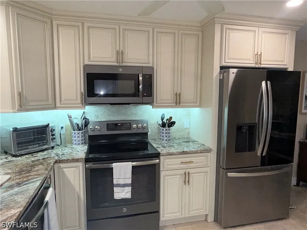 800 Misty Pines Circle Naples FL 34105