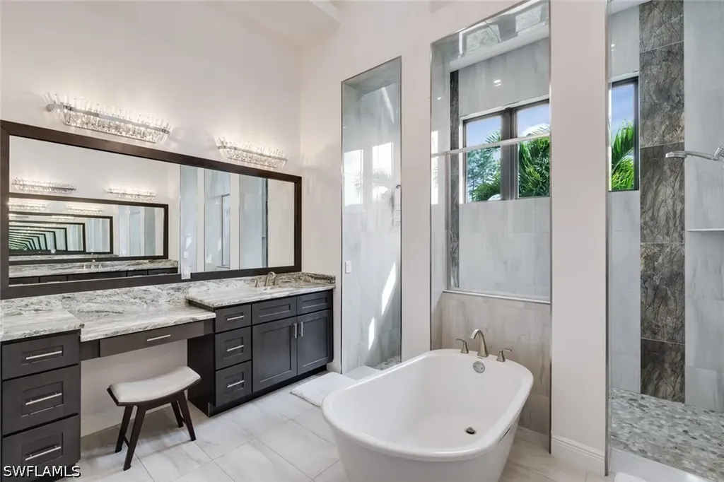 6423 Livingston Woods Lane Naples FL 34109