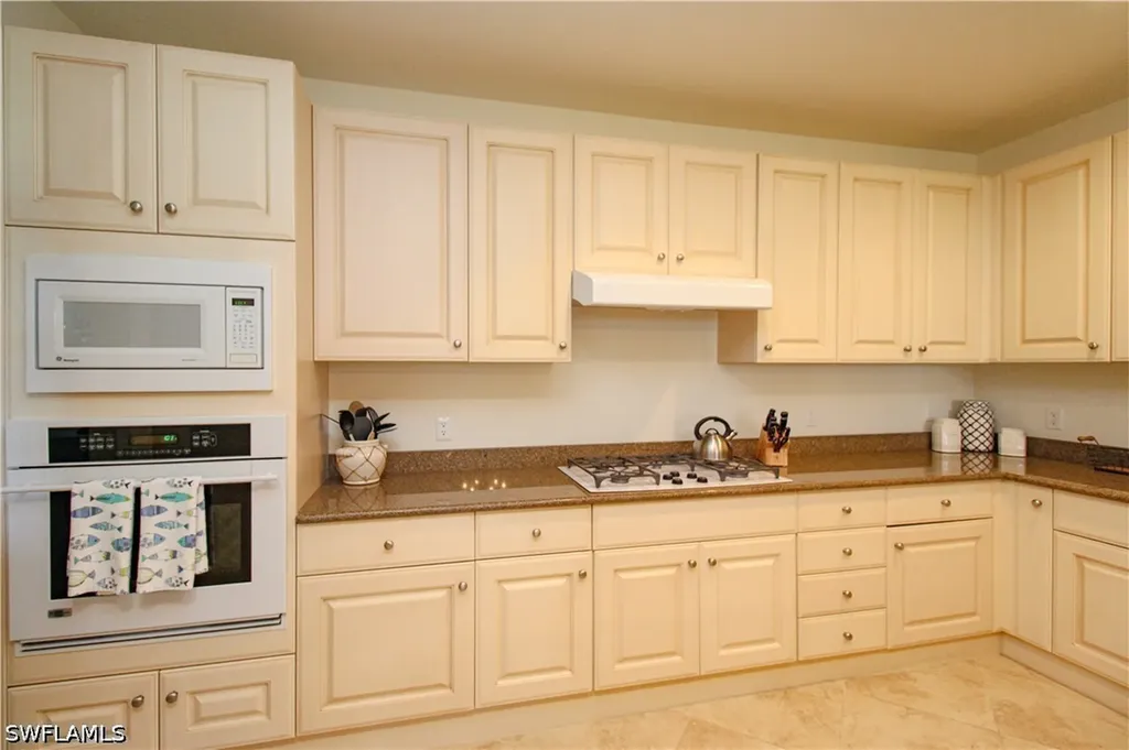 2713 Callista Court Naples FL 34114
