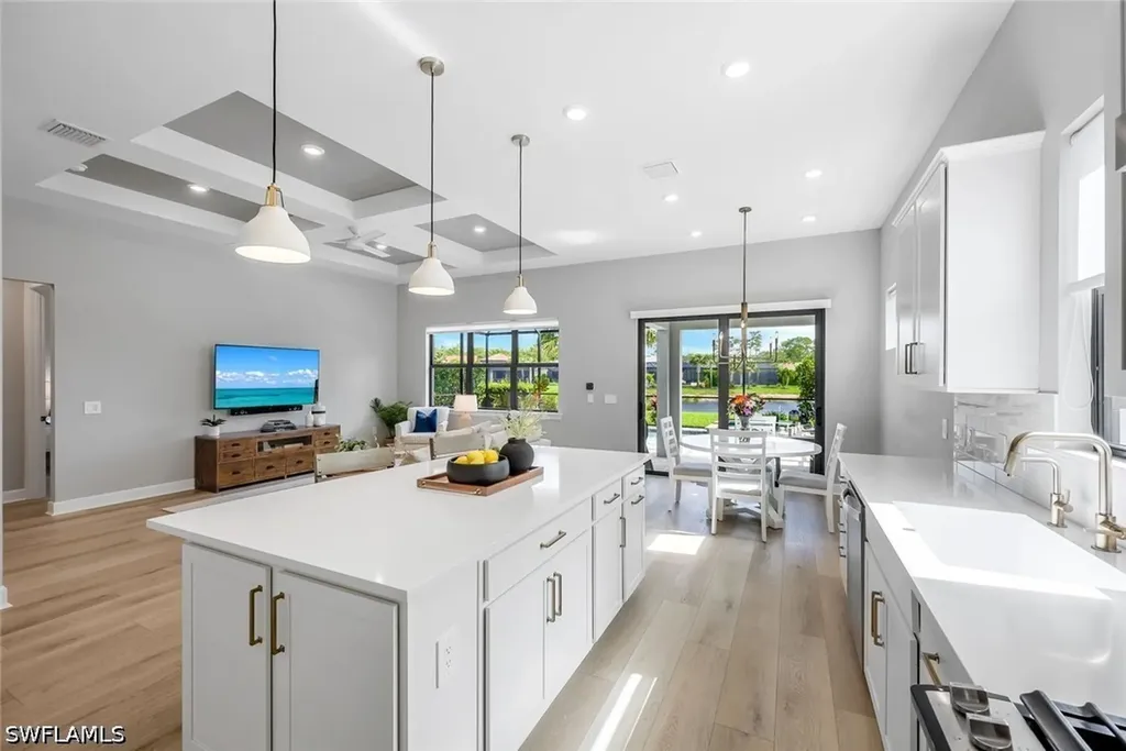 9729 Everglades Drive Naples FL 34120