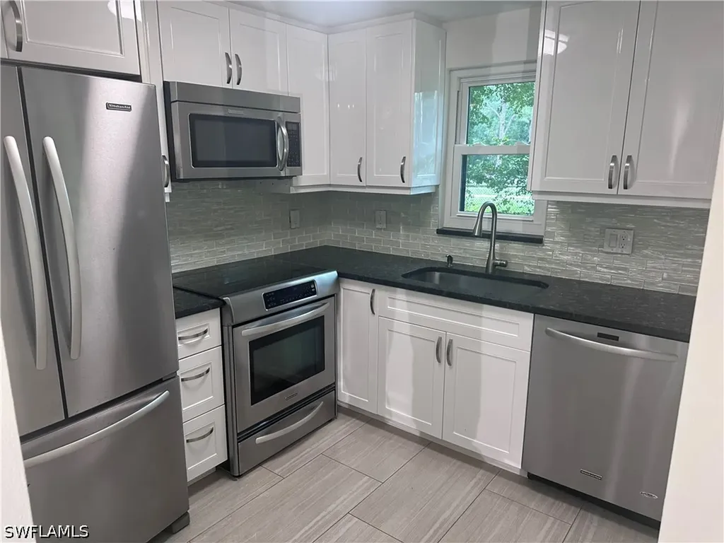 1440 Green Valley Circle W Naples FL 34104