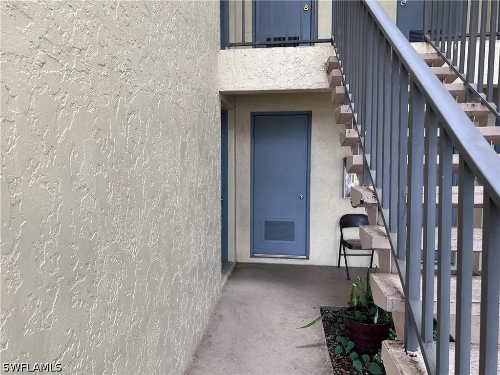 1440 Green Valley Circle W Naples FL 34104