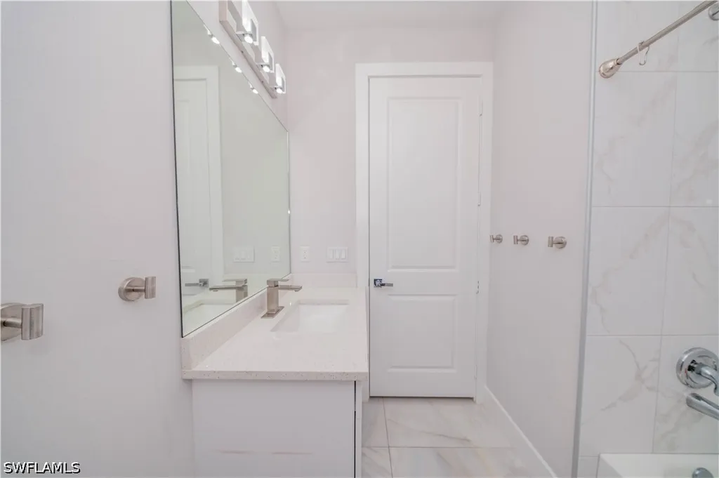 808 37th Avenue NW Naples FL 34120