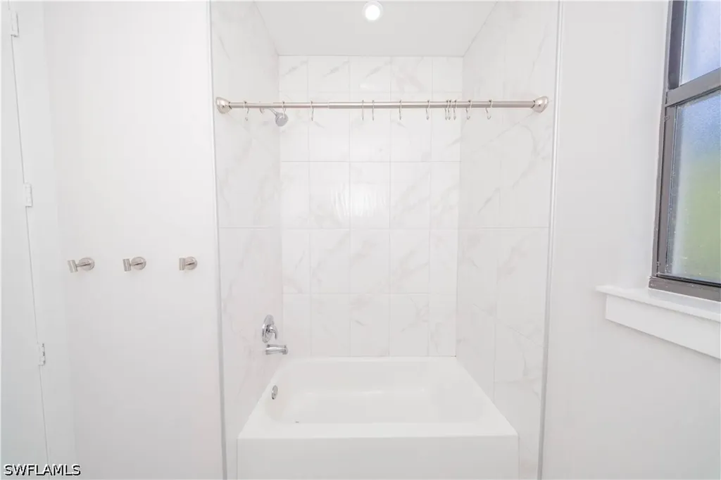 808 37th Avenue NW Naples FL 34120