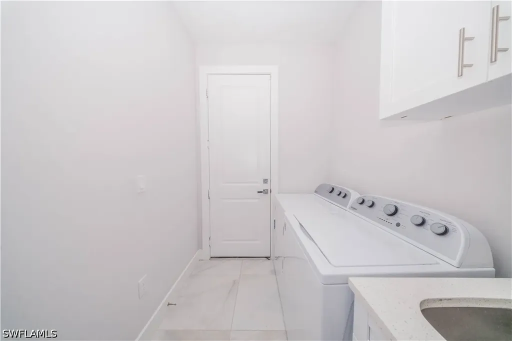 808 37th Avenue NW Naples FL 34120