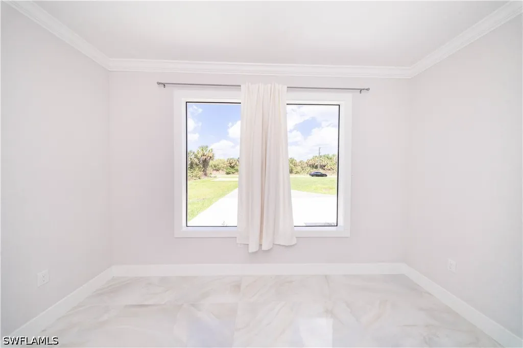 808 37th Avenue NW Naples FL 34120