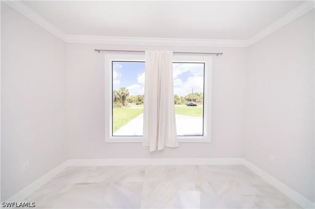 808 37th Avenue NW Naples FL 34120