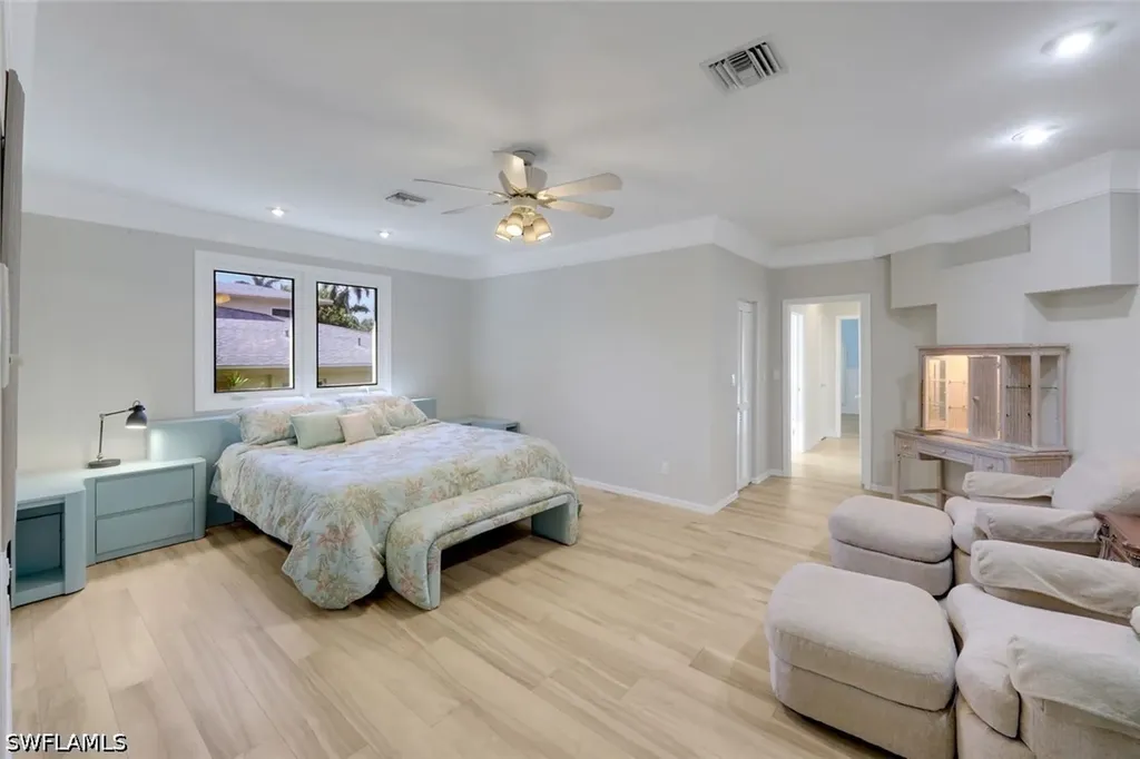 2147 Snook Drive Naples FL 34102