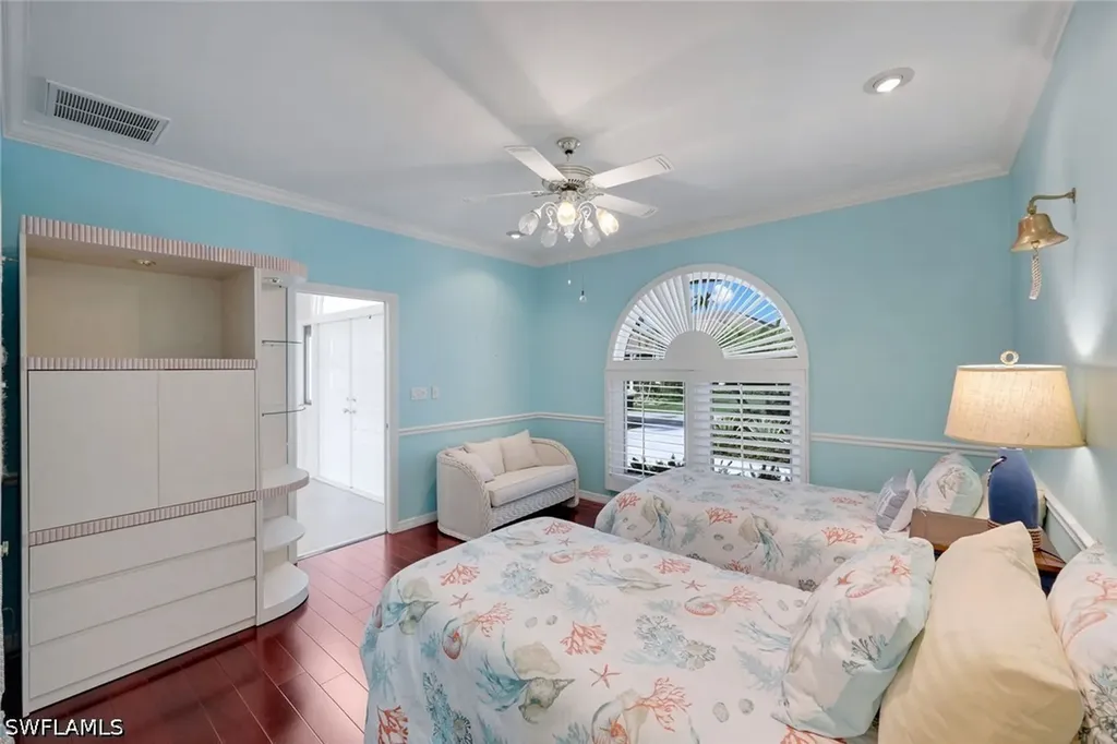 2147 Snook Drive Naples FL 34102
