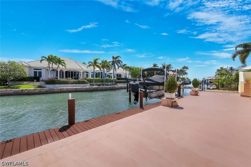 2147 Snook Drive Naples FL 34102