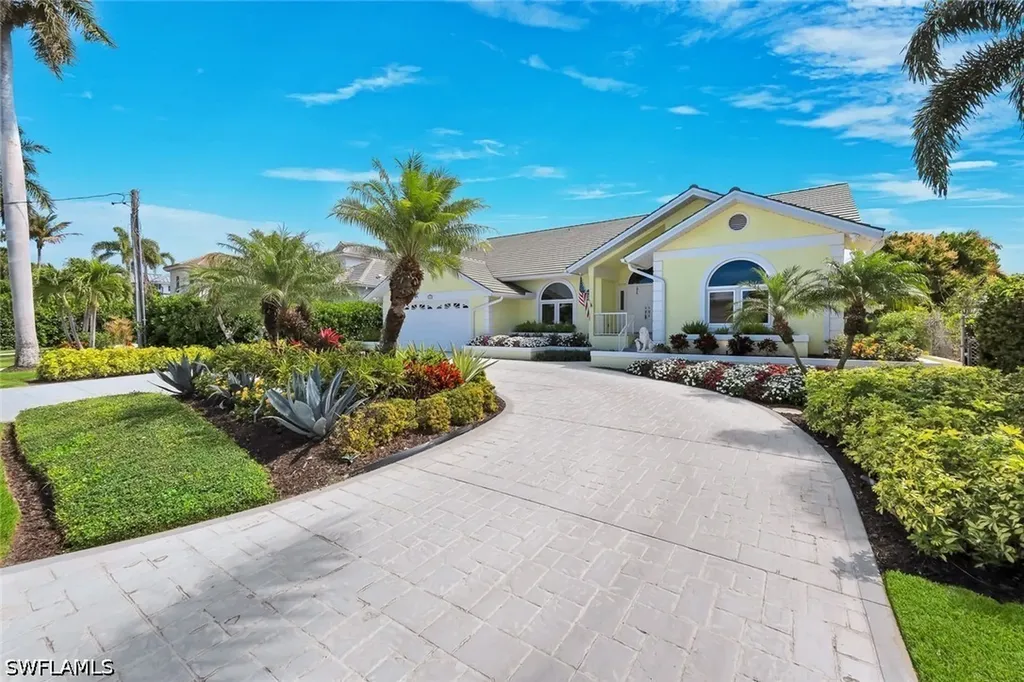 2147 Snook Drive Naples FL 34102