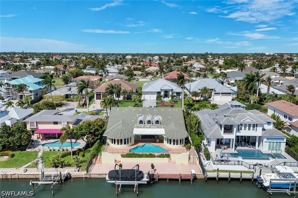 2147 Snook Drive Naples FL 34102