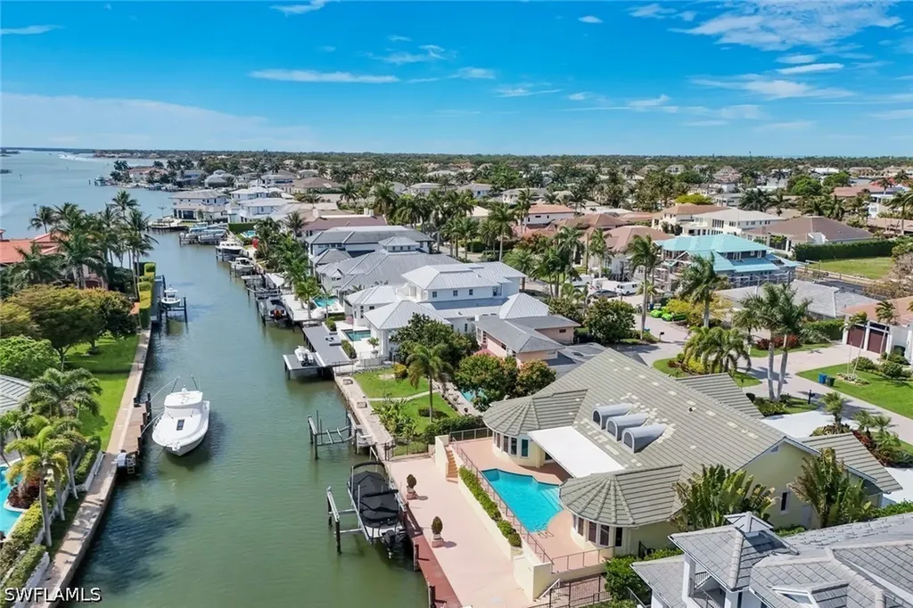 2147 Snook Drive Naples FL 34102