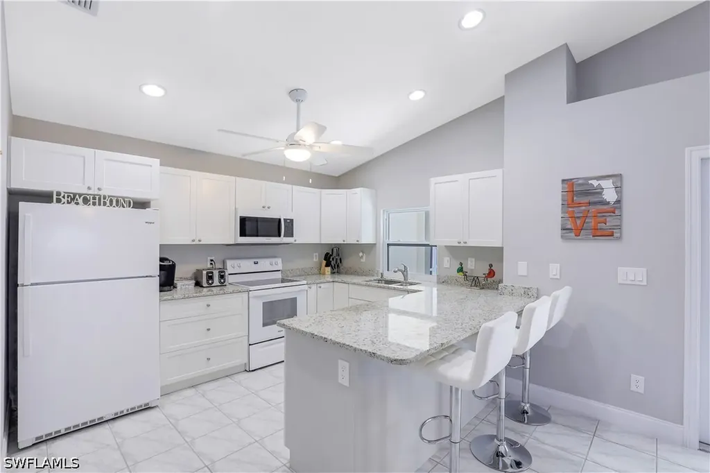 718 95th Avenue N Naples FL 34108