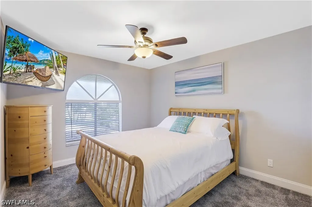 718 95th Avenue N Naples FL 34108