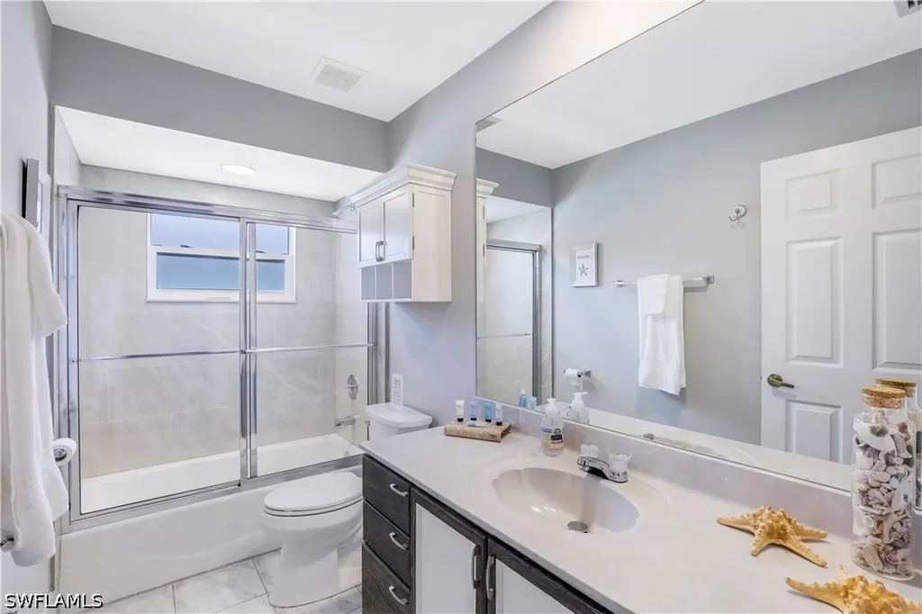718 95th Avenue N Naples FL 34108