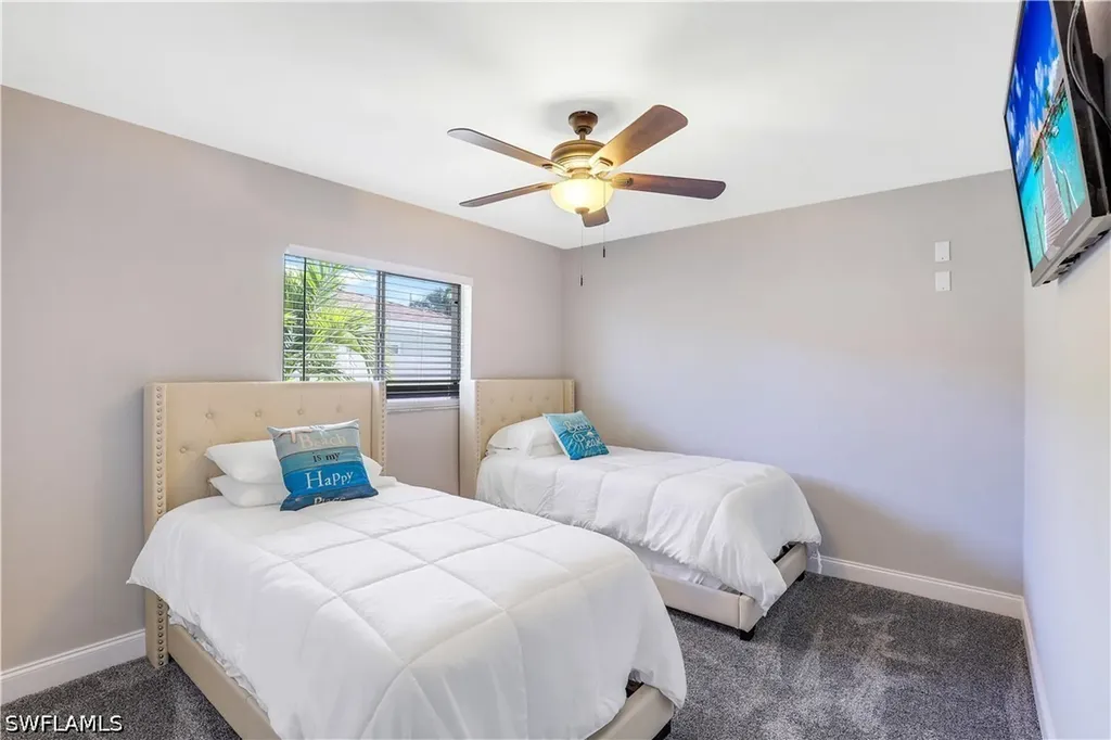 718 95th Avenue N Naples FL 34108