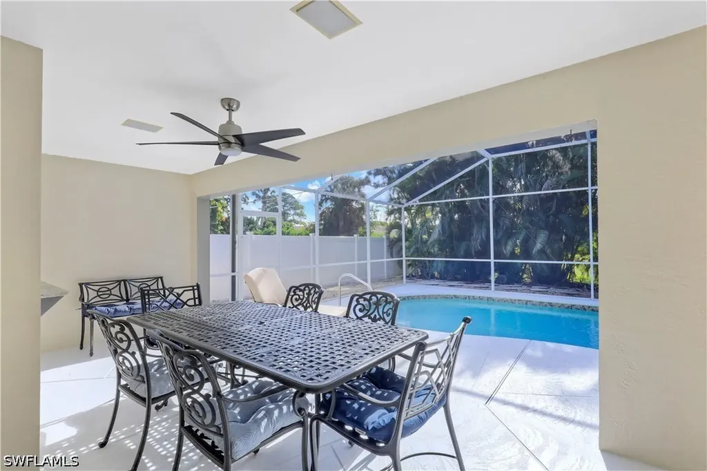 718 95th Avenue N Naples FL 34108