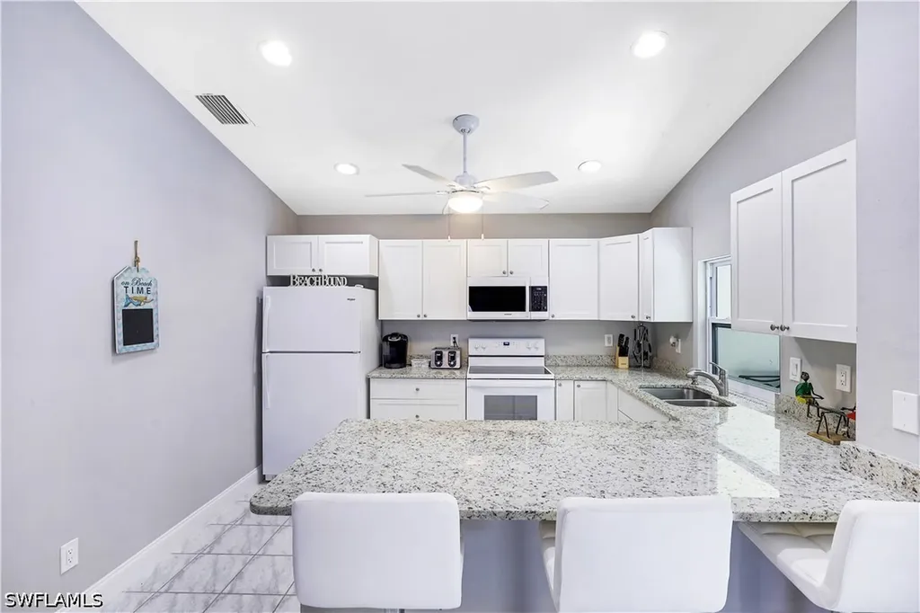 718 95th Avenue N Naples FL 34108