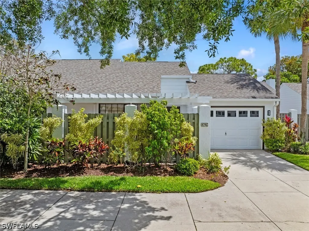 879 Meadowland Drive Naples FL 34108
