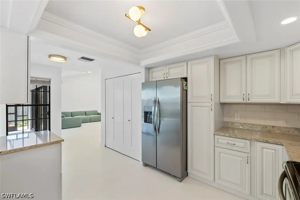 879 Meadowland Drive Naples FL 34108
