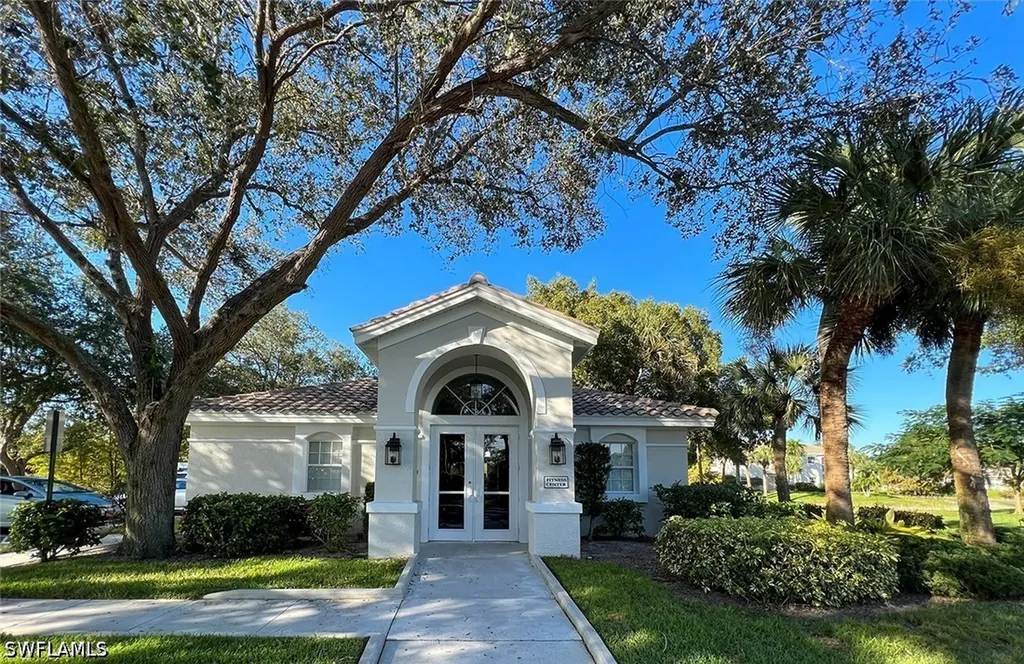 6816 Satinleaf Road S Naples FL 34109