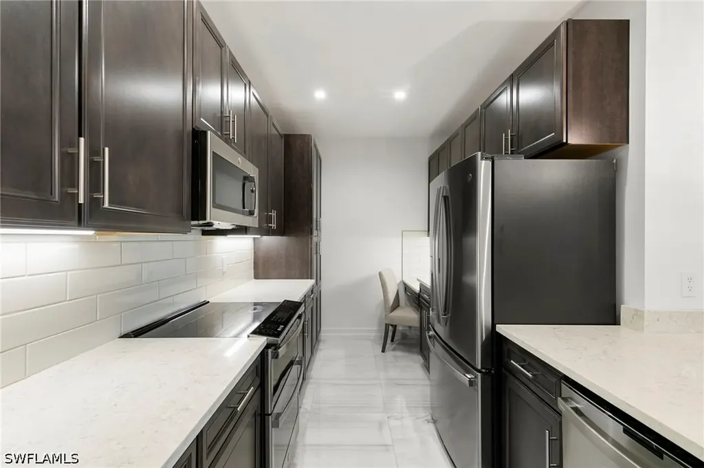 7572 Carnegie Way Naples FL 34119