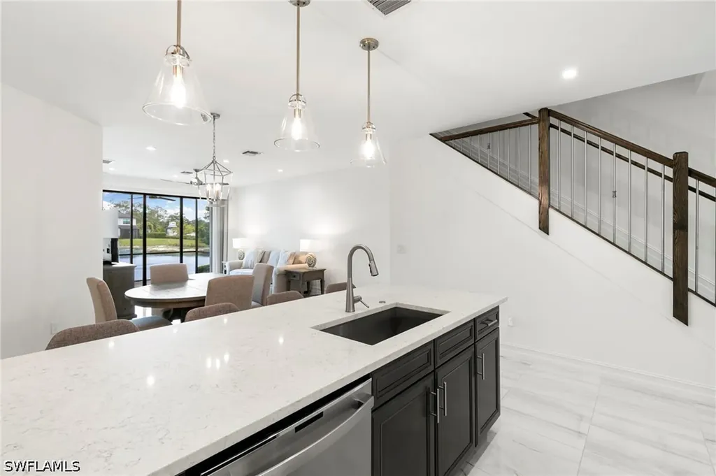 7572 Carnegie Way Naples FL 34119