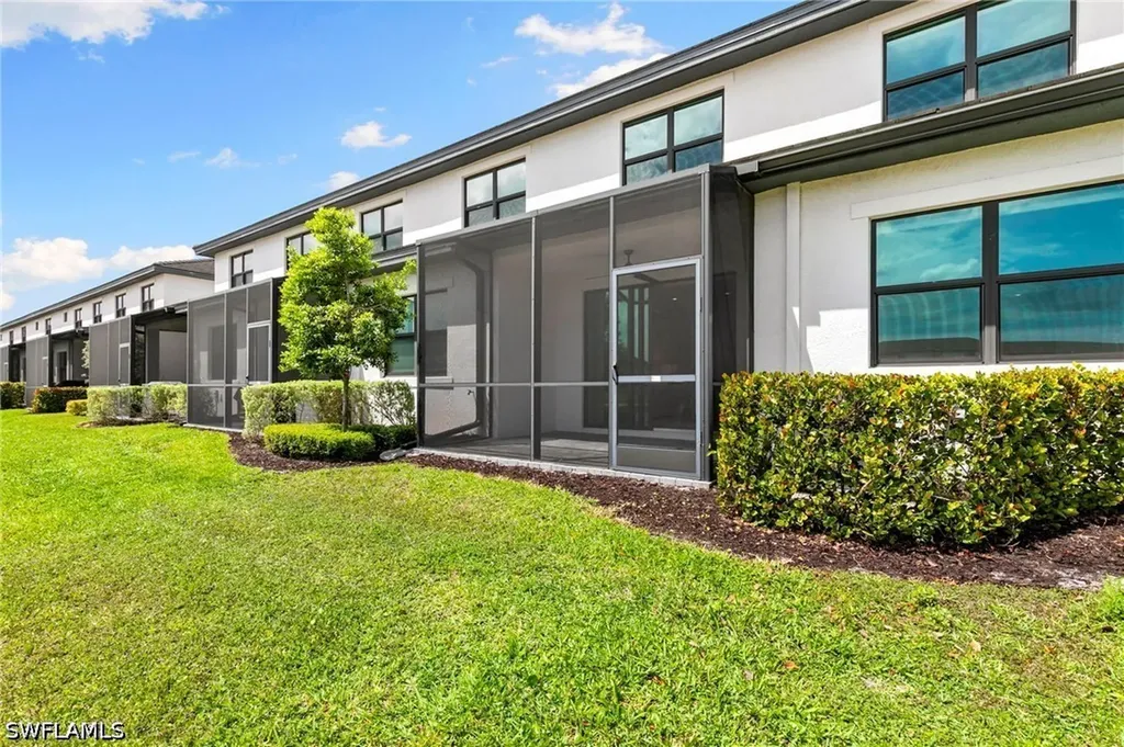 7572 Carnegie Way Naples FL 34119