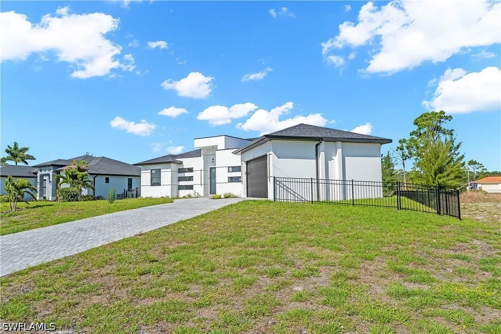 2304 NW 23rd Avenue Cape Coral FL 33993