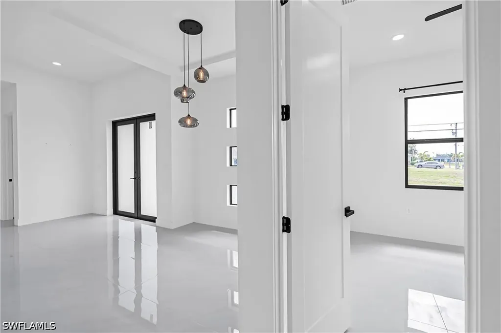 2304 NW 23rd Avenue Cape Coral FL 33993