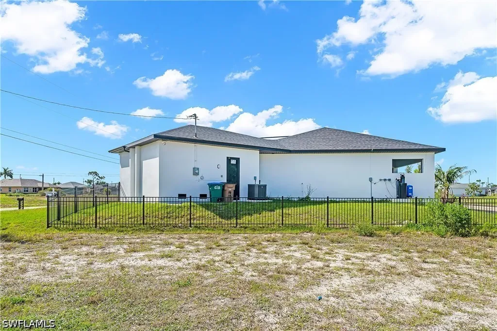 2304 NW 23rd Avenue Cape Coral FL 33993