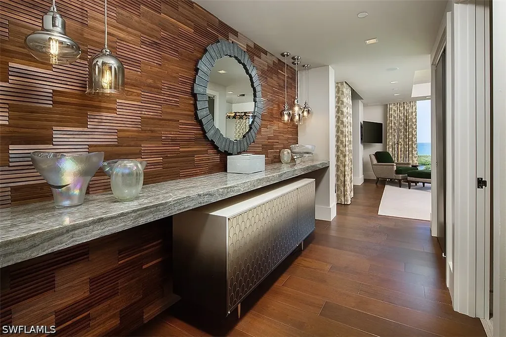 6897 Grenadier Boulevard Naples FL 34108