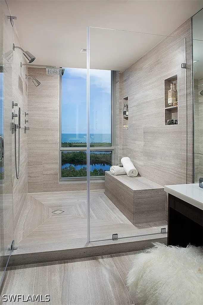 6897 Grenadier Boulevard Naples FL 34108