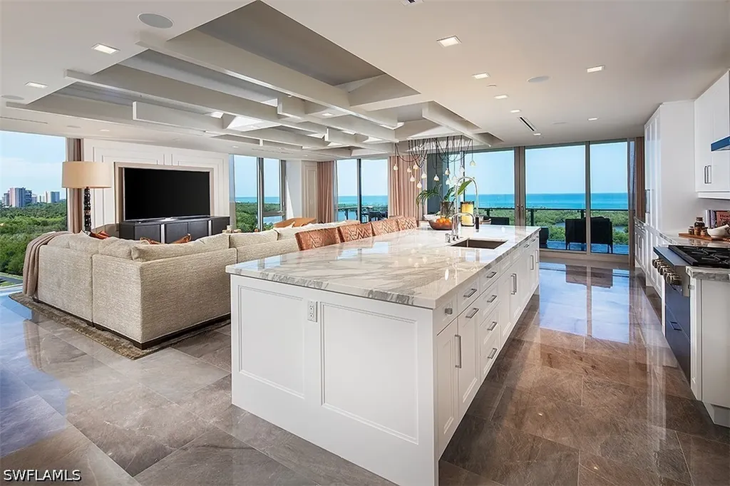 6897 Grenadier Boulevard Naples FL 34108