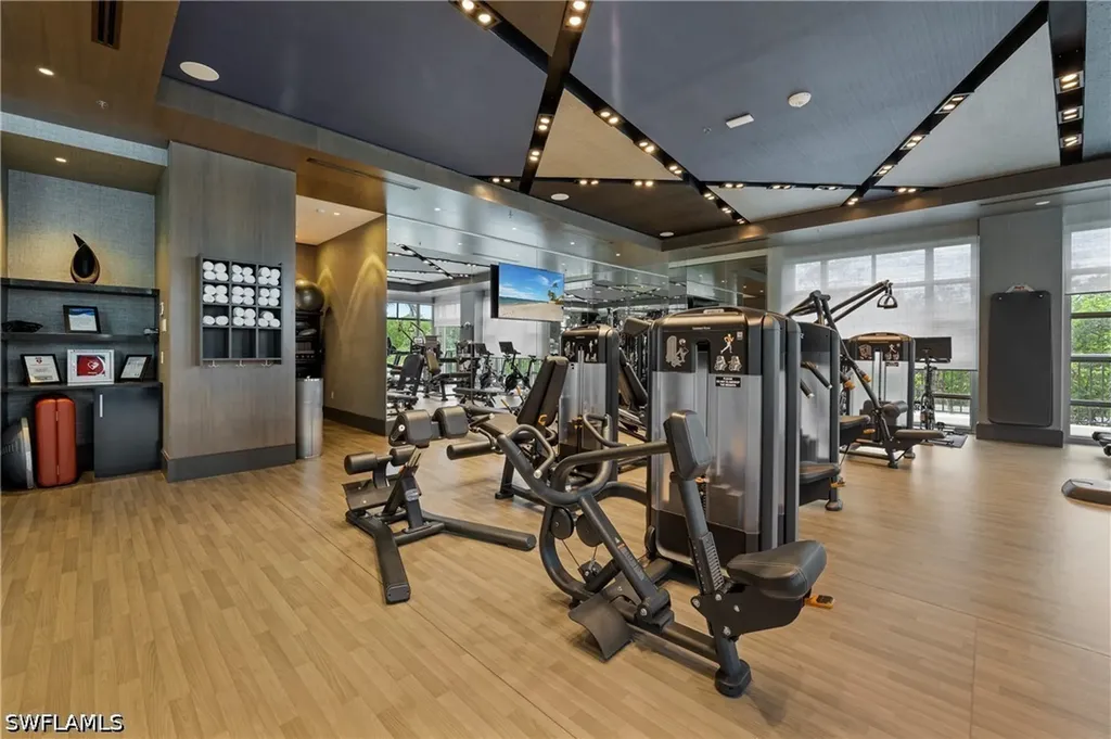 6897 Grenadier Boulevard Naples FL 34108