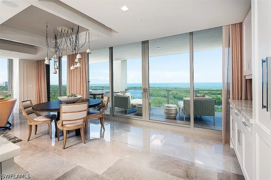 6897 Grenadier Boulevard Naples FL 34108