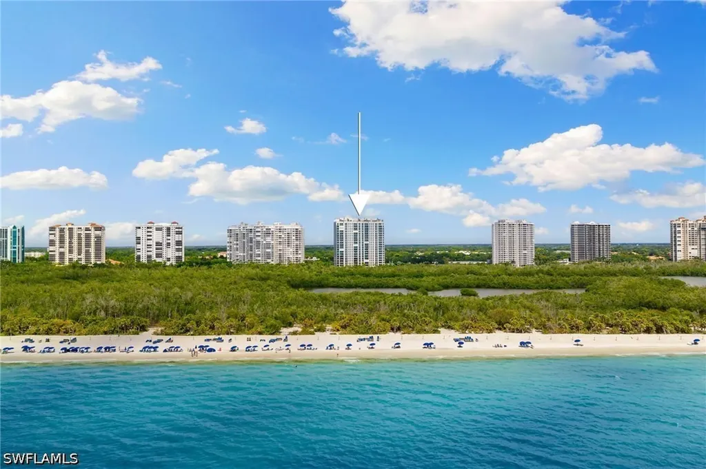 6897 Grenadier Boulevard Naples FL 34108