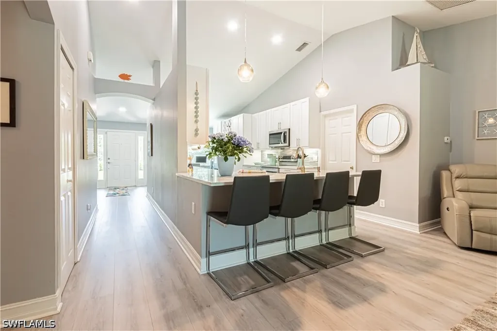 6685 Everglades Boulevard N Naples FL 34120