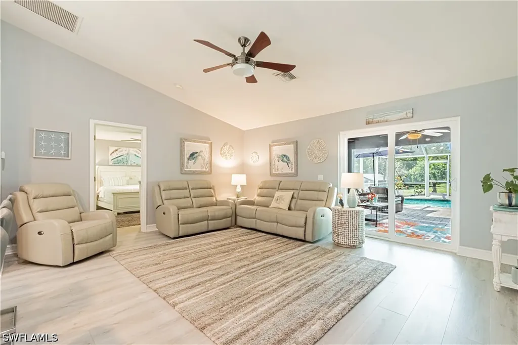 6685 Everglades Boulevard N Naples FL 34120