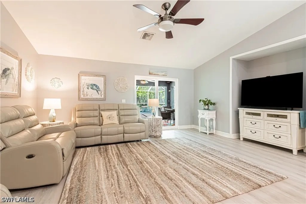 6685 Everglades Boulevard N Naples FL 34120